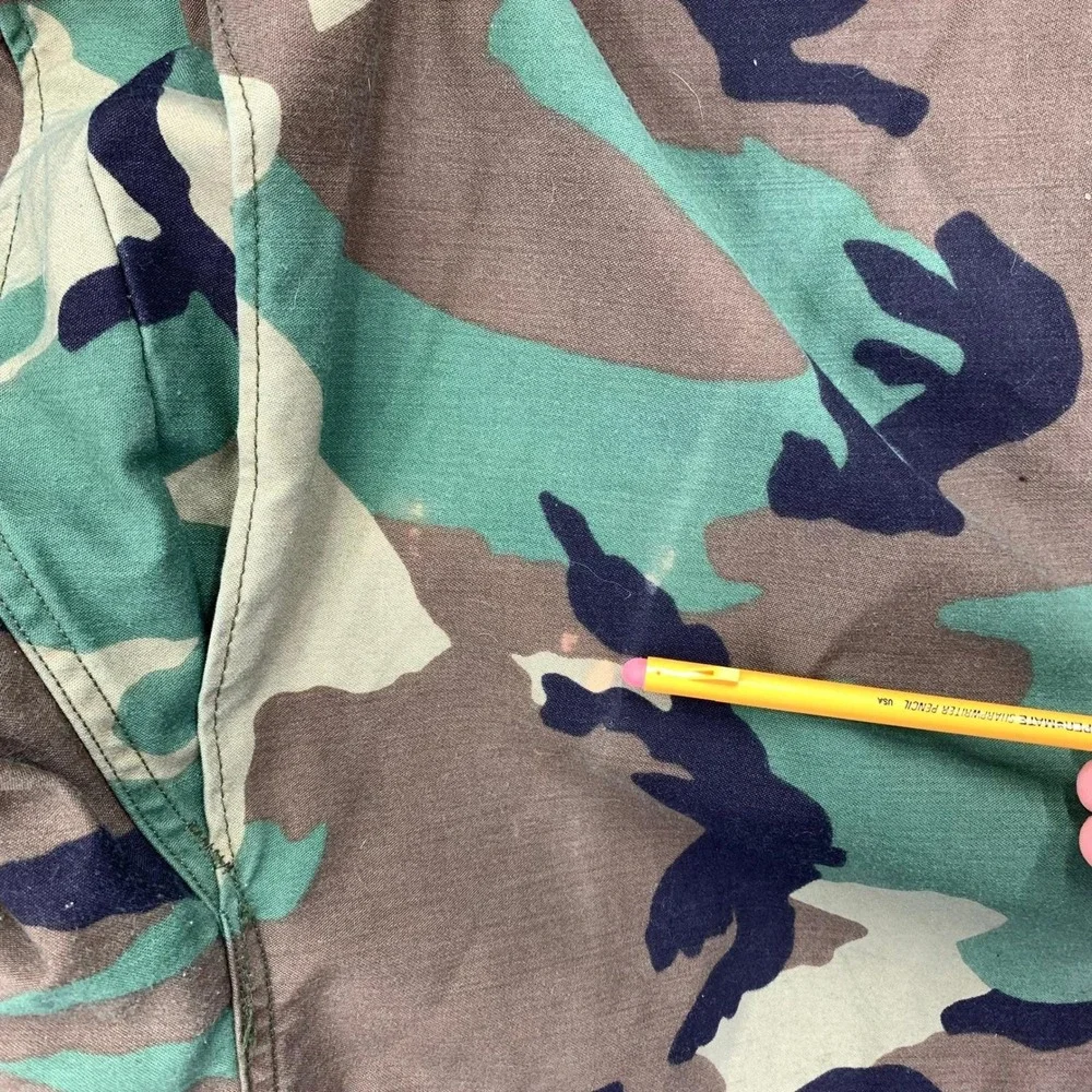 US Army Cold Weather Jacket Mens Medium Woodland‎ Camo Field Coat Military 90s